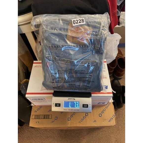 Levi's 501 Slim Fit Jeans W32 L34‎ Button Fly Medium Wash Denim Men's - Picture 15 of 16